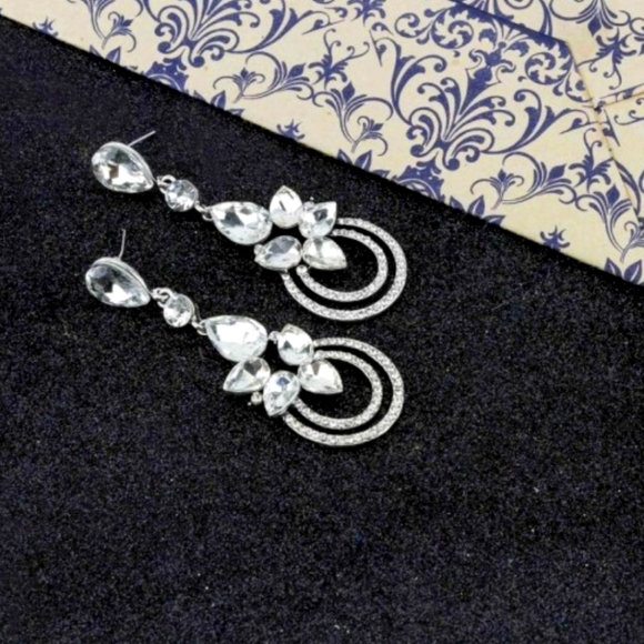 NIKETAM Jewelry - EARRING